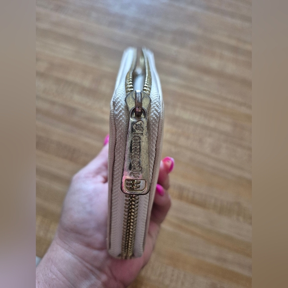 Wallet - Picture 3 of 5